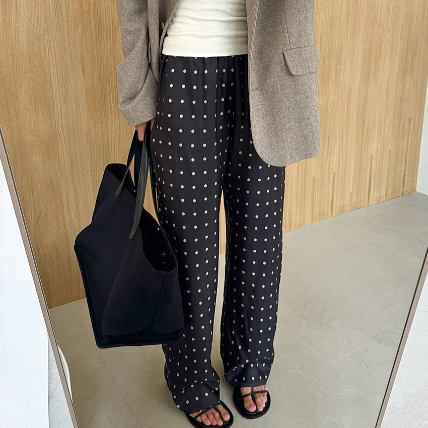 Street Fashion Fall 2025 - カジュアルブラックロングドットパンツ レディース ストリートシック ローウエスト ワイドレッグパンツ 秋ファッション