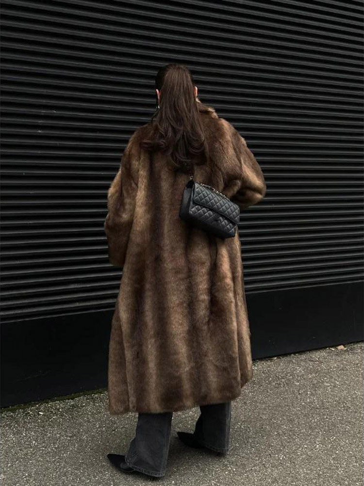 女性用の模造毛皮コート,シングルブレストニット,暖かいぬいぐ - Street Fashion Men 2025 のレビューと価格